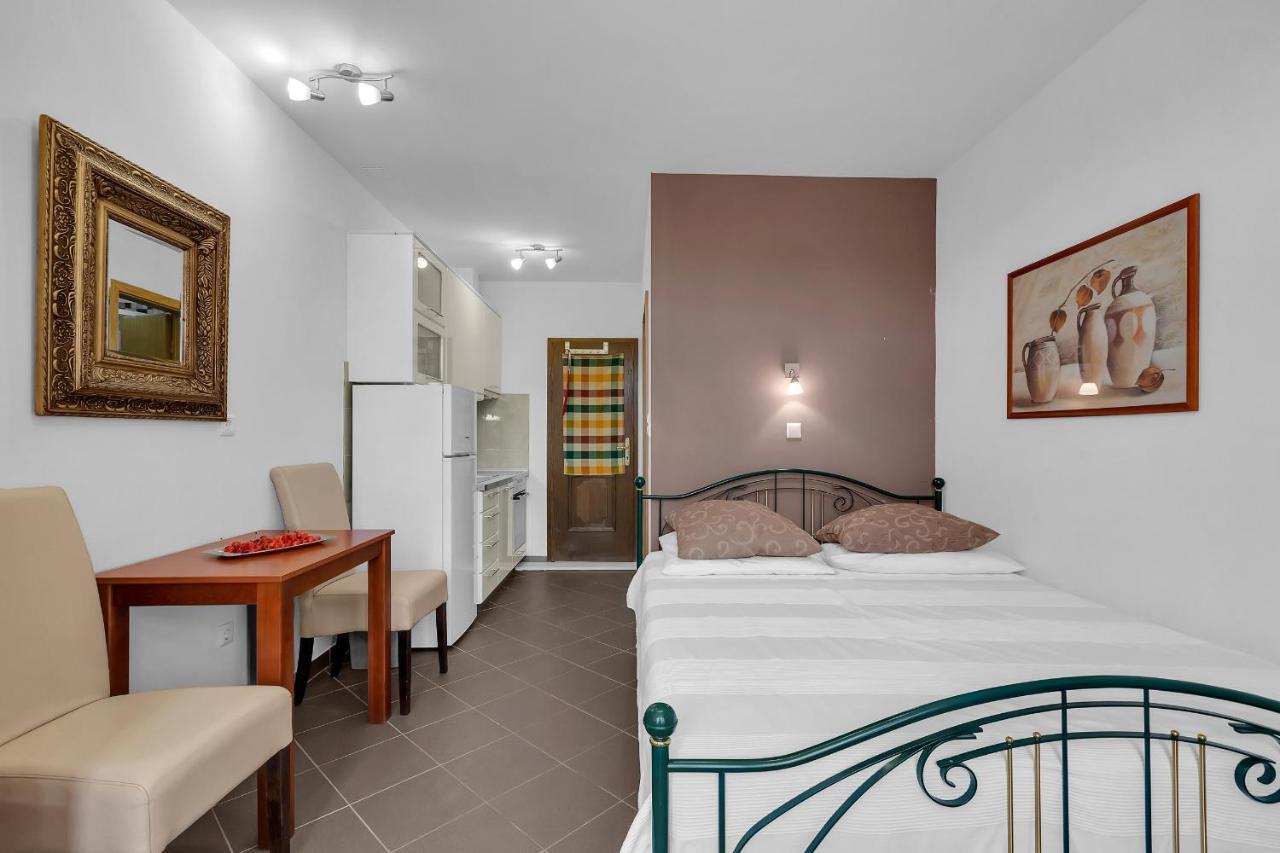 Guest House Lazeta ดูเช ภายนอก รูปภาพ
